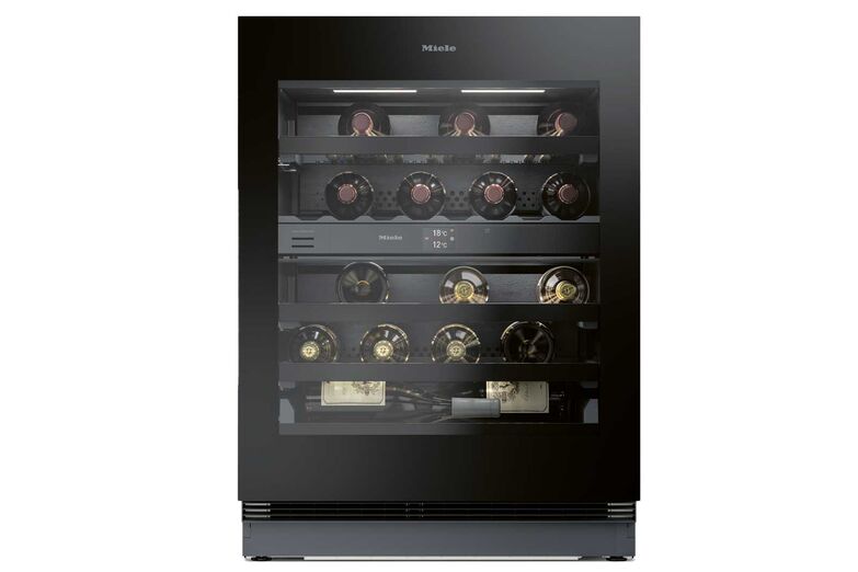 Der Weinschrank «KWTUS 7000» bietet perfekte Temperaturen für edle Tropfen.